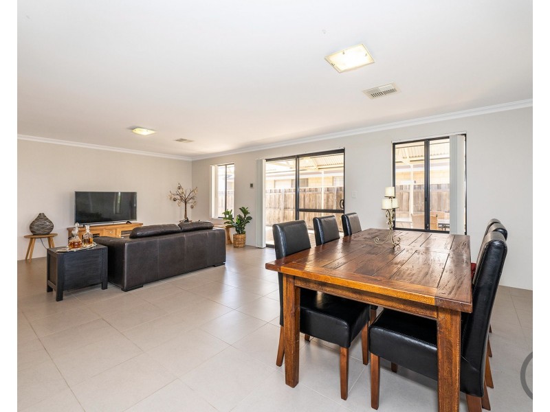 56 Seascapes Boulevard, Halls Head WA 6210