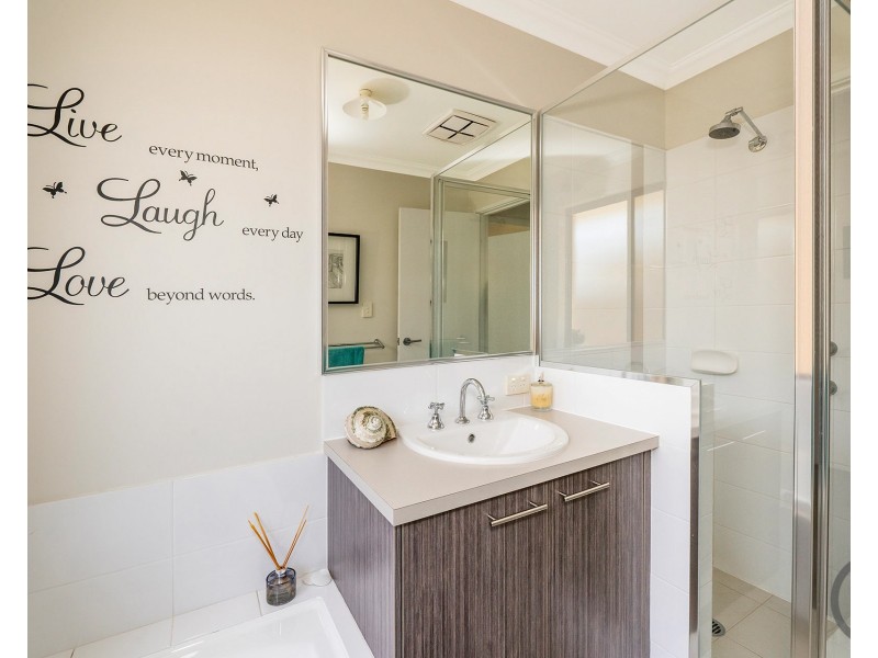 56 Seascapes Boulevard, Halls Head WA 6210