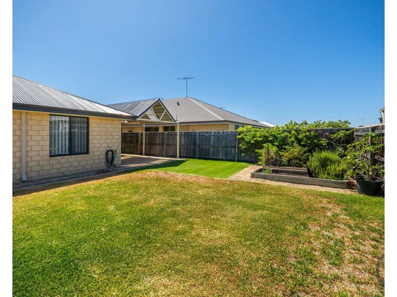 56 Seascapes Boulevard, Halls Head WA 6210