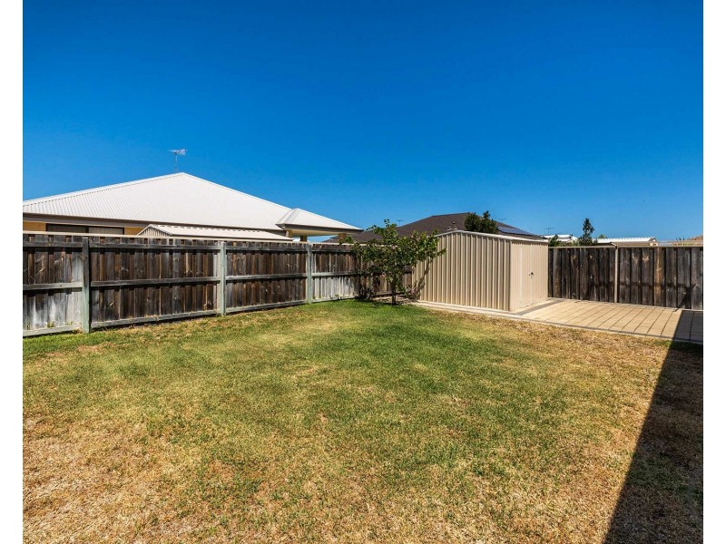 56 Seascapes Boulevard, Halls Head WA 6210
