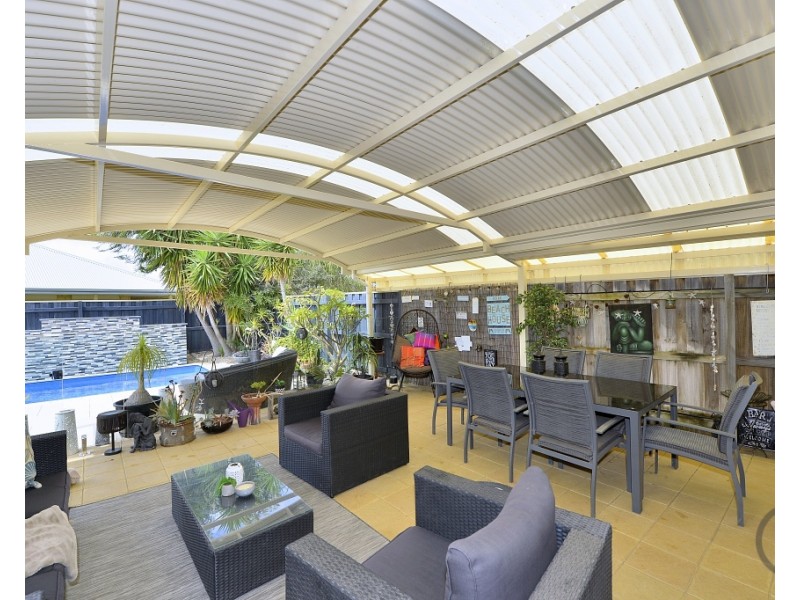 215 Peelwood Parade, Halls Head WA 6210