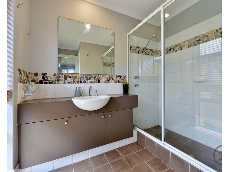 215 Peelwood Parade, Halls Head WA 6210