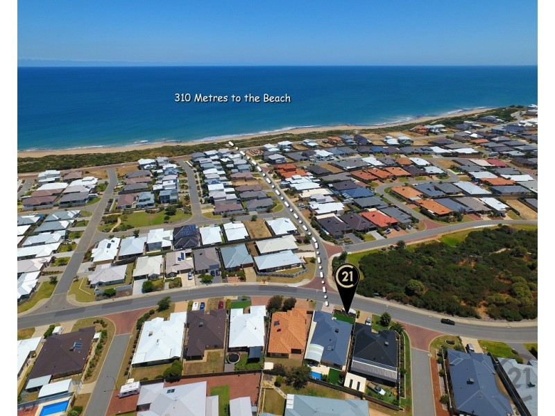 215 Peelwood Parade, Halls Head WA 6210