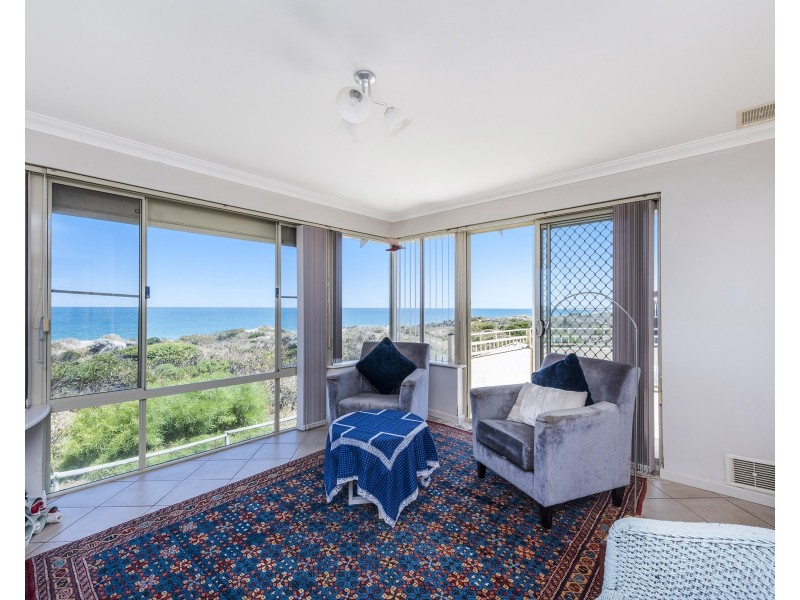 11A Quamby Court, Silver Sands WA 6210