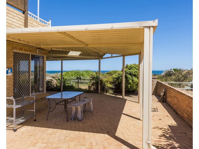 11A Quamby Court, Silver Sands WA 6210
