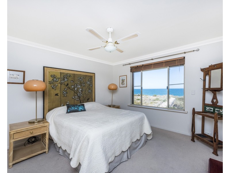 11A Quamby Court, Silver Sands WA 6210