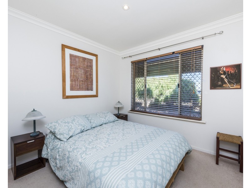 11A Quamby Court, Silver Sands WA 6210