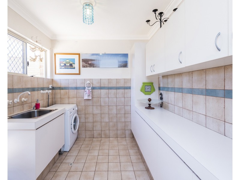 11A Quamby Court, Silver Sands WA 6210