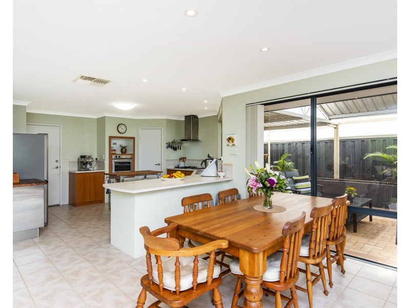 5 Aldenham Heights, Halls Head WA 6210