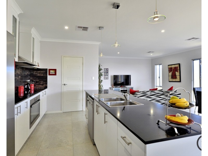 3 Goldsworthy Loop, Dawesville WA 6211