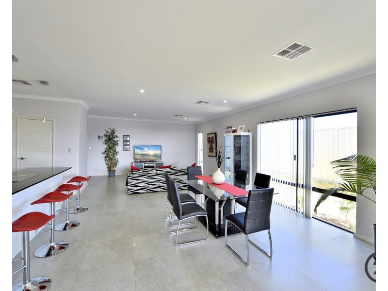 3 Goldsworthy Loop, Dawesville WA 6211