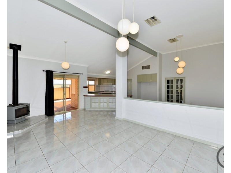 6 Australis Circle, Wannanup WA 6210