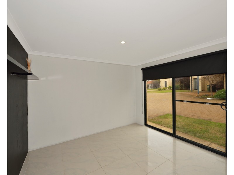 6/2 Bortolo Drive, Greenfields WA 6210