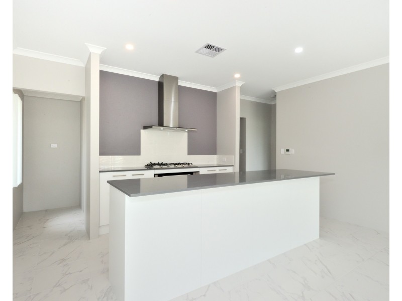 93 Waterlily Drive, Dudley Park WA 6210