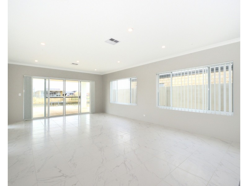 93 Waterlily Drive, Dudley Park WA 6210