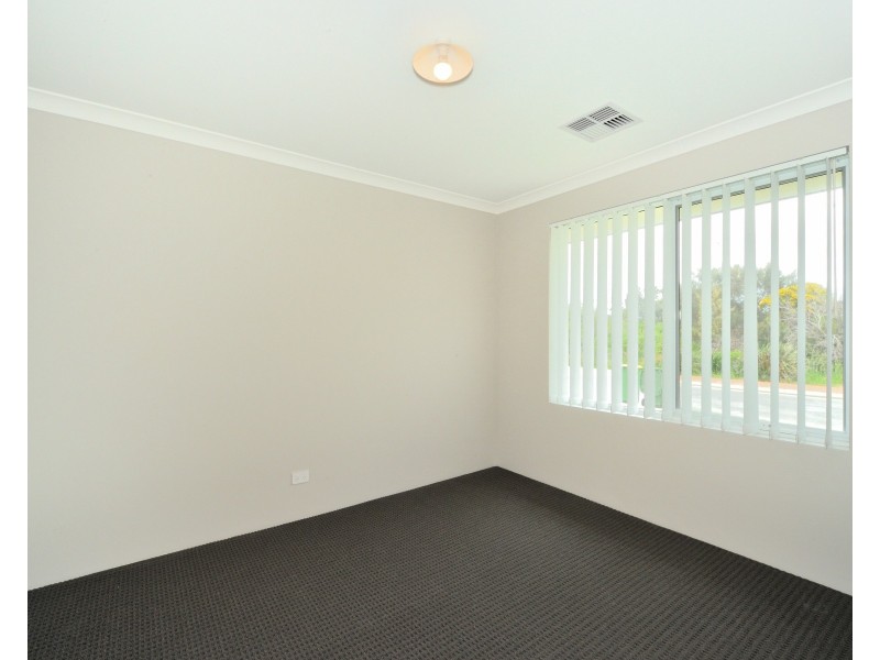 93 Waterlily Drive, Dudley Park WA 6210
