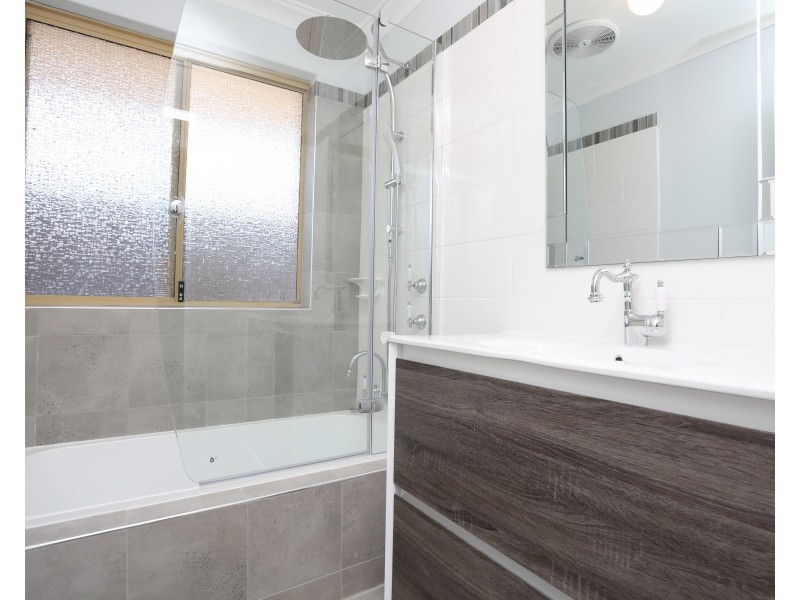 14 Kangaroo Paw Drive, Greenfields WA 6210