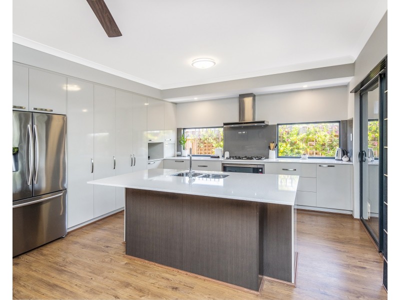 14 Songlark Ramble, Coodanup WA 6210