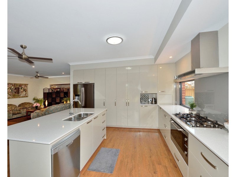 14 Songlark Ramble, Coodanup WA 6210