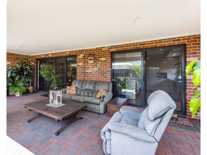 14 Songlark Ramble, Coodanup WA 6210