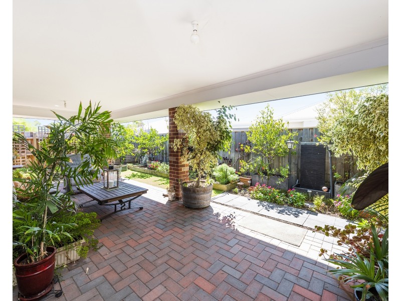 14 Songlark Ramble, Coodanup WA 6210