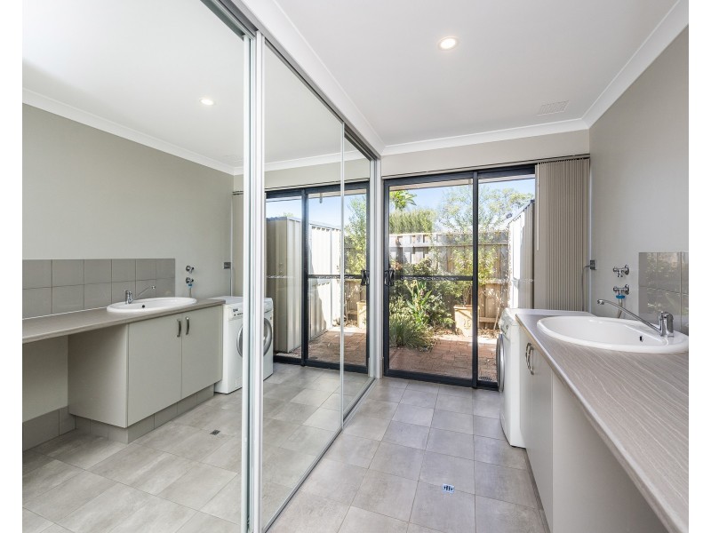 14 Songlark Ramble, Coodanup WA 6210