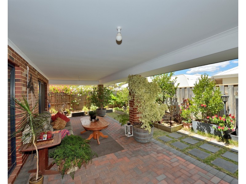 14 Songlark Ramble, Coodanup WA 6210