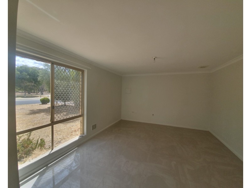 4 Steerforth Drive, Coodanup WA 6210
