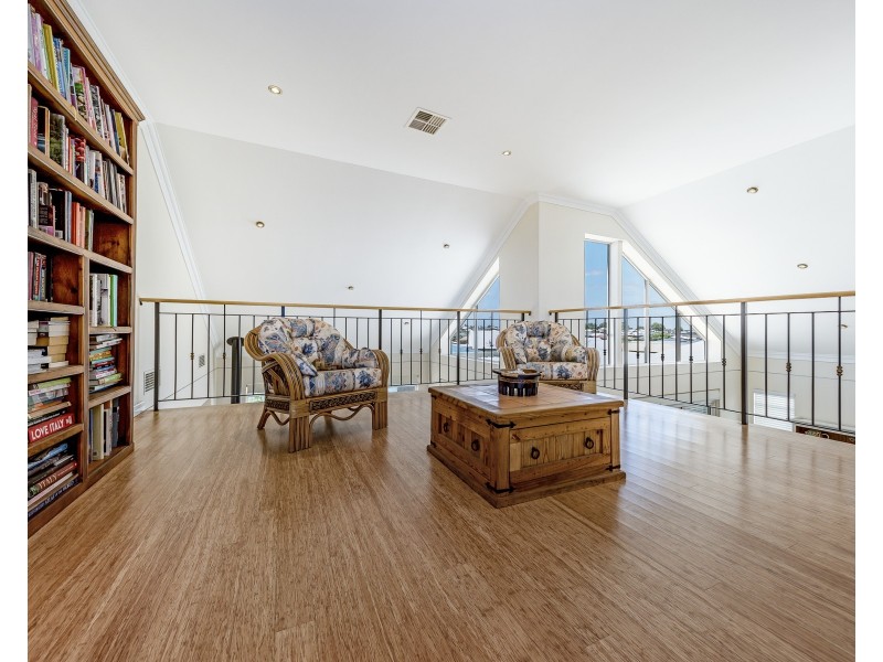 66 Boardwalk Boulevard, Halls Head WA 6210
