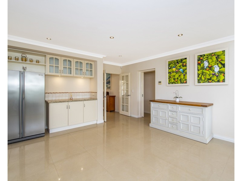 66 Boardwalk Boulevard, Halls Head WA 6210