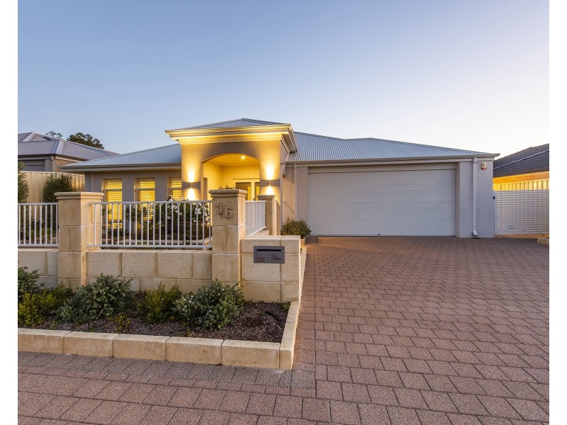 16 Hawley Way, Madora Bay WA 6210