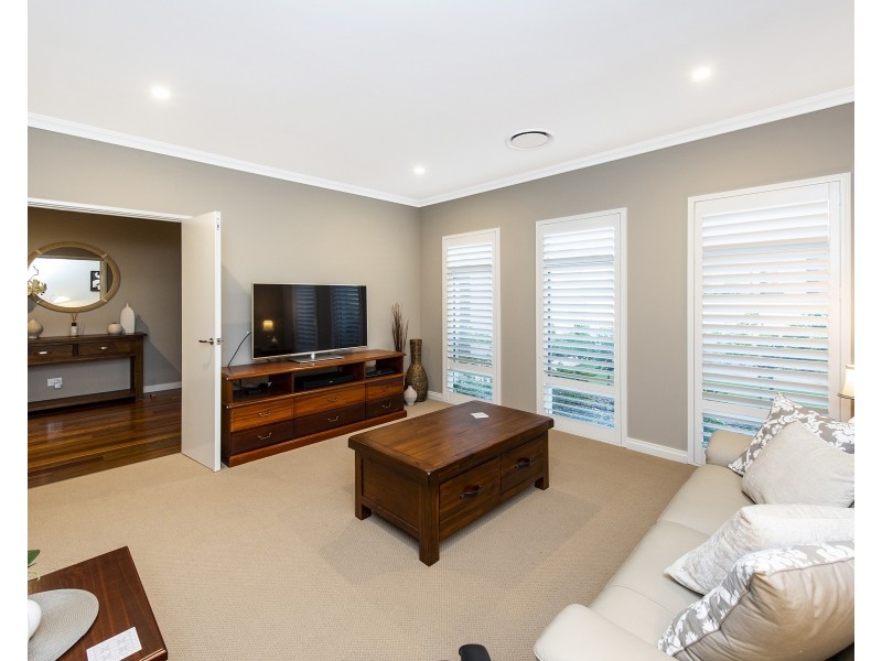 16 Hawley Way, Madora Bay WA 6210