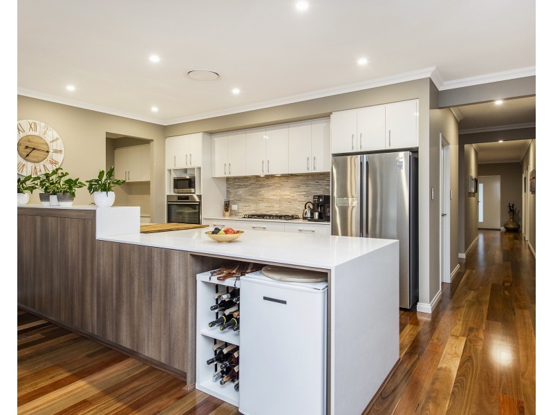 16 Hawley Way, Madora Bay WA 6210