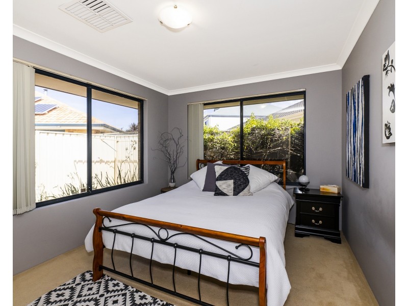 27 Darwin Terrace, Dudley Park WA 6210