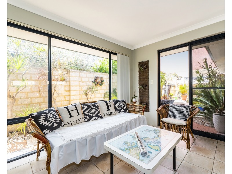 27 Darwin Terrace, Dudley Park WA 6210