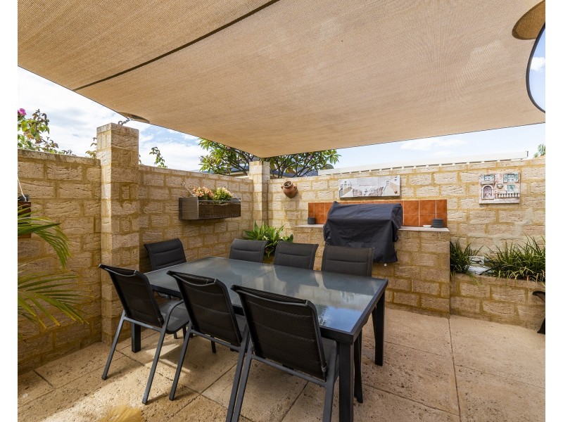 27 Darwin Terrace, Dudley Park WA 6210