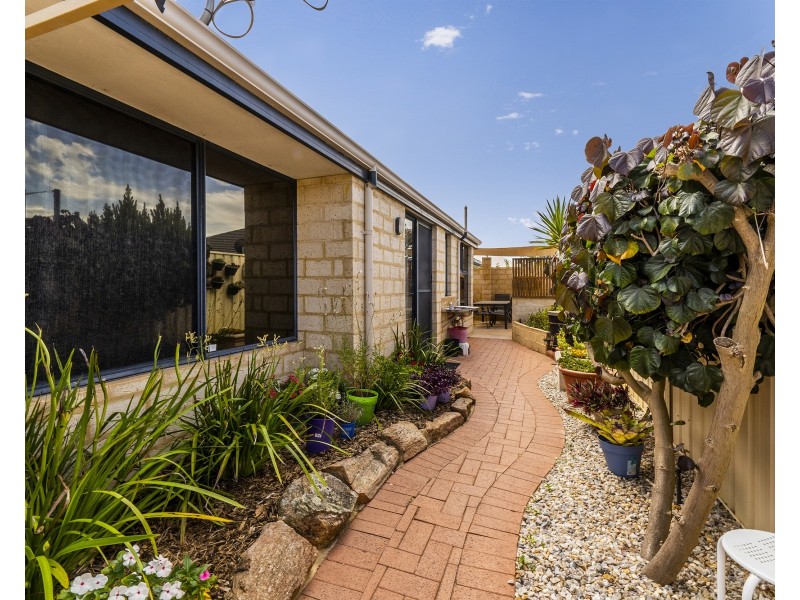 27 Darwin Terrace, Dudley Park WA 6210