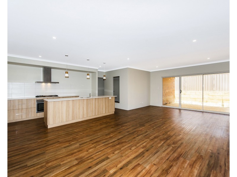 35 Aquamarine Parade, Karnup WA 6176