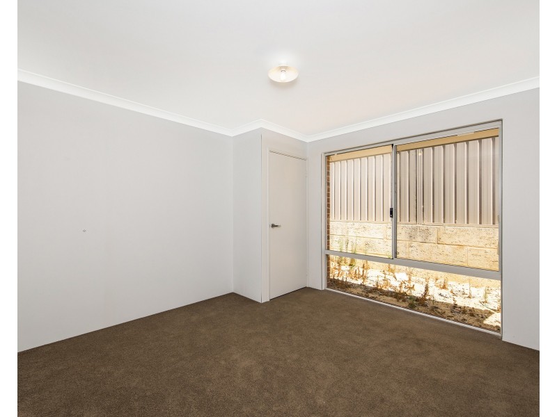 35 Aquamarine Parade, Karnup WA 6176