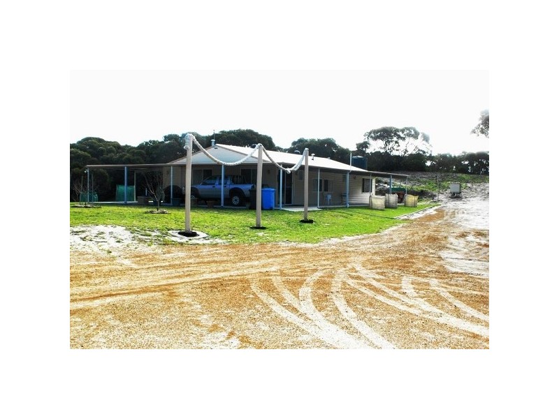 82 Dunkley Circuit, Pink Lake WA 6450