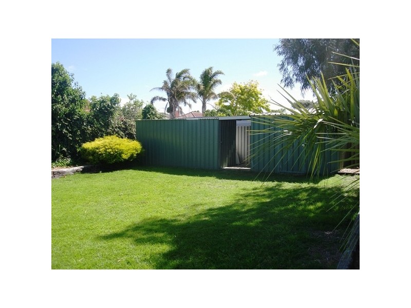 4 Dixon St, Nulsen WA 6450