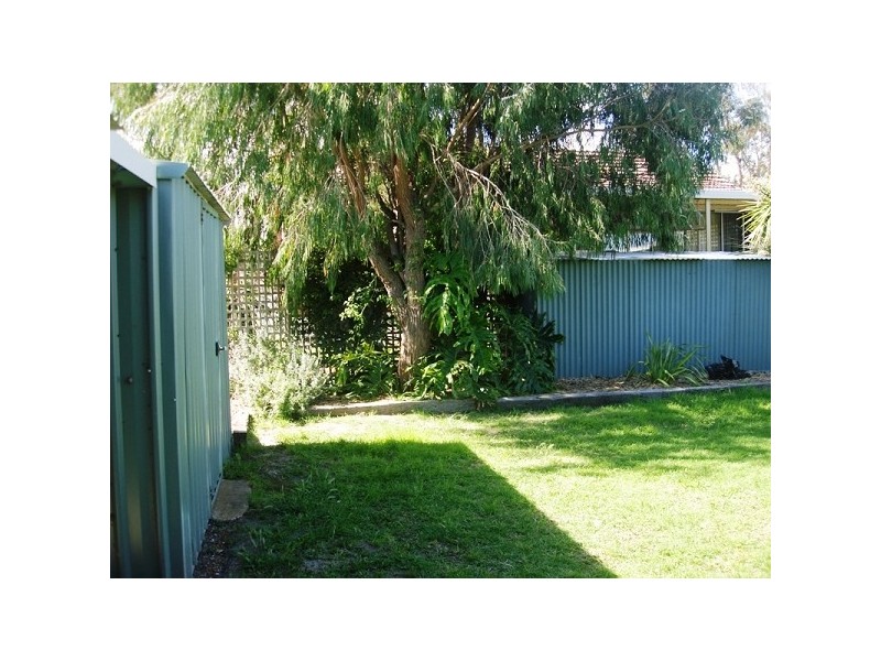 4 Dixon St, Nulsen WA 6450