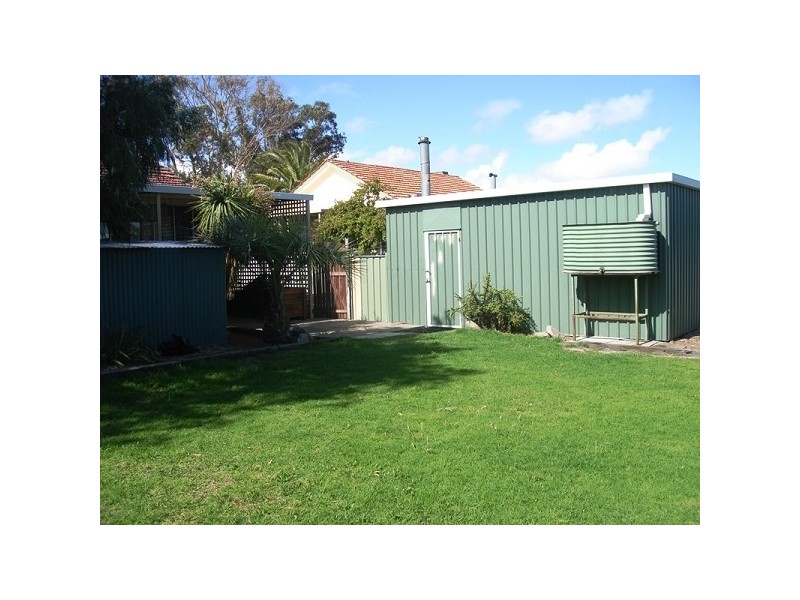 4 Dixon St, Nulsen WA 6450