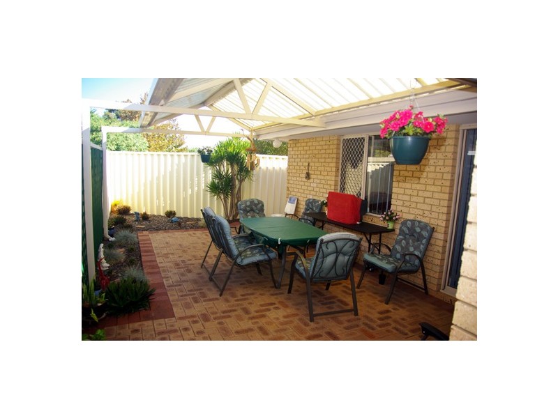 9/5 Flamtree Villas, Beechboro WA 6063