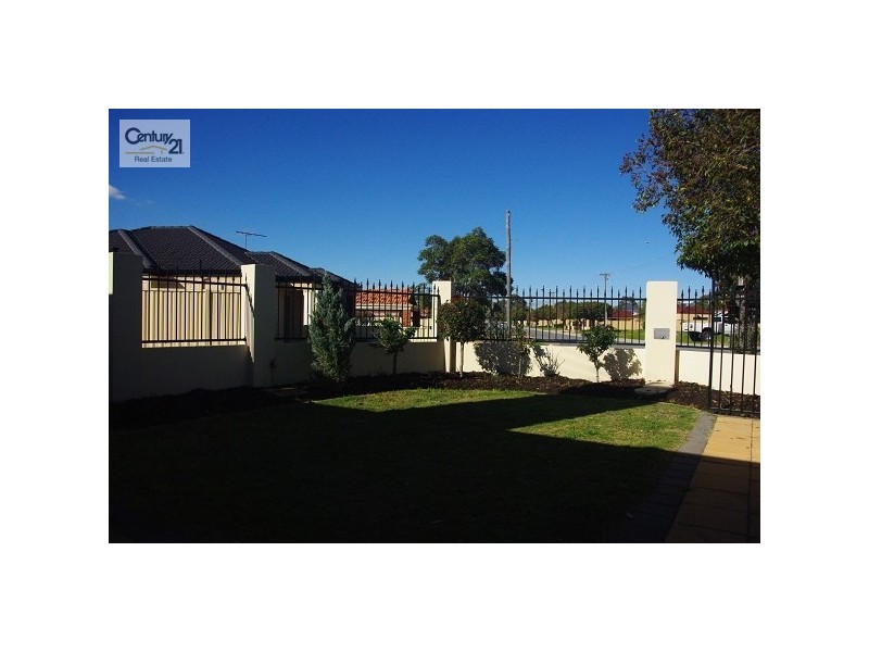 13 Eastdean Circle, Nollamara WA 6061