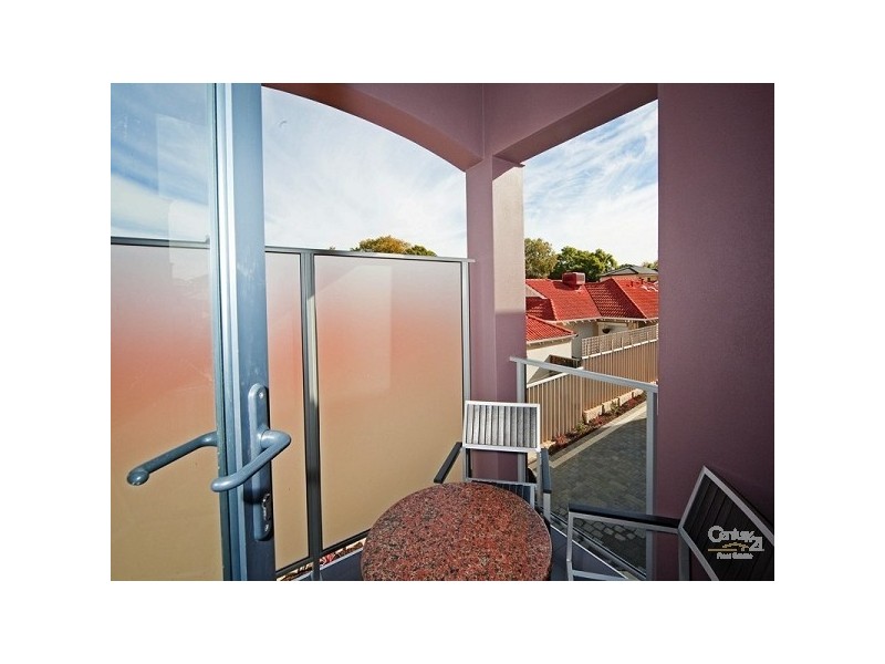 1/251 Canning Highway, Como WA 6152