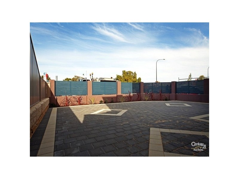 1/251 Canning Highway, Como WA 6152