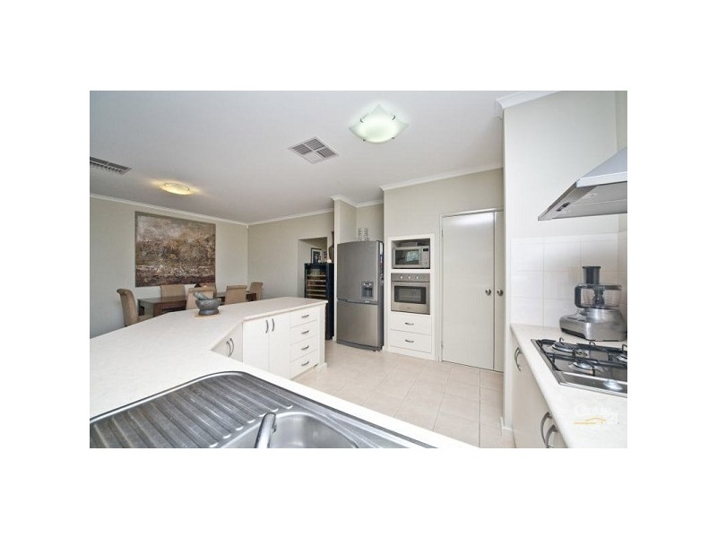 6B Bathurst, Dianella WA 6059