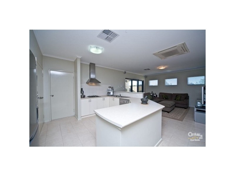 6B Bathurst, Dianella WA 6059