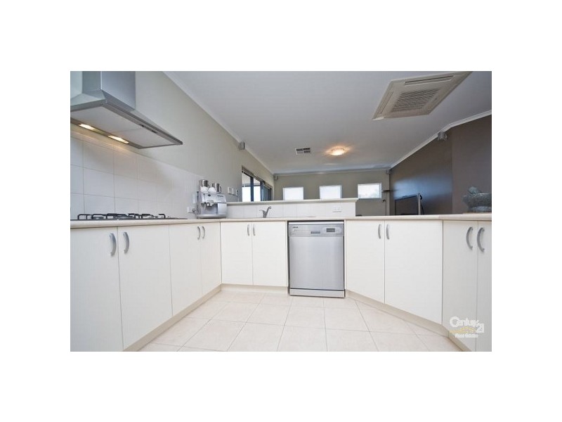 6B Bathurst, Dianella WA 6059